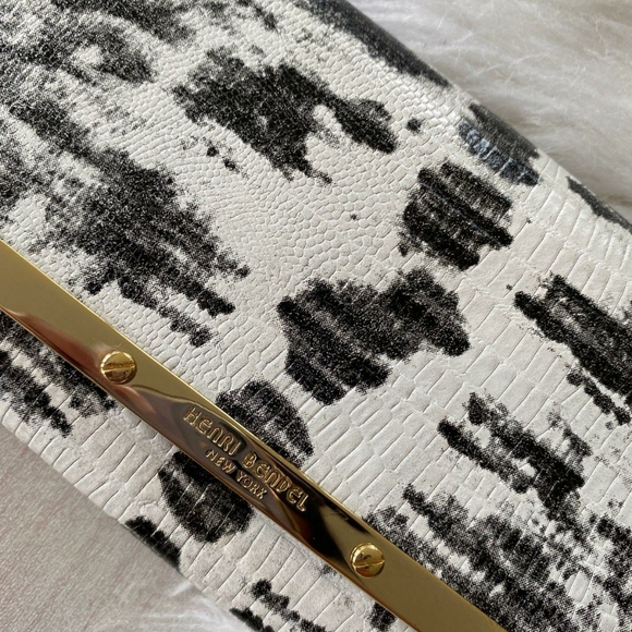 Henri Bendel Carlyle Tote and Matching Wallet Liza - Picture 9 of 11